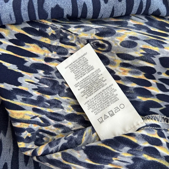 CAbi Women’s Collared Love Blouse Large #3078 - Picture 9 of 11